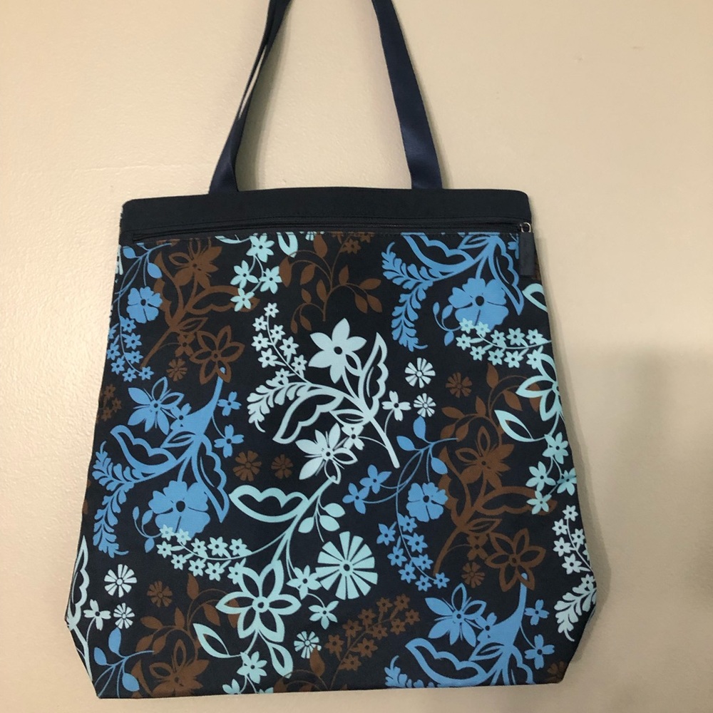 Vera Bradley slim tote
